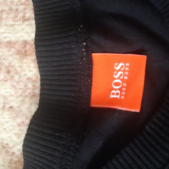 Hugo Boss 'Keep Them Flying' Longsleeve T-shirt - Picture 4 of 17